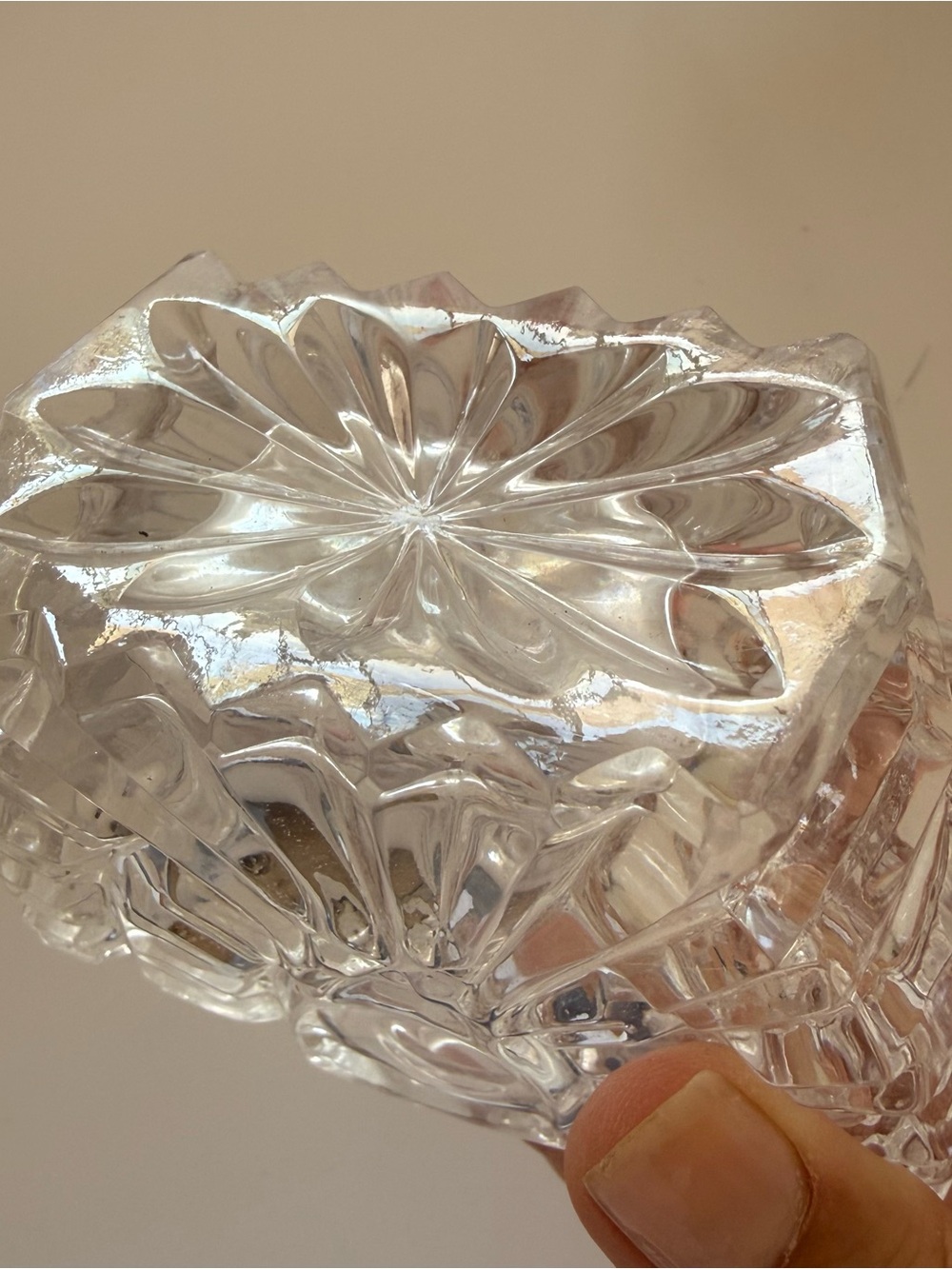Vintage Art Deco Pressed Glass Clear Perfume Bottle With Fan Style Stopper - Picture 10 of 14